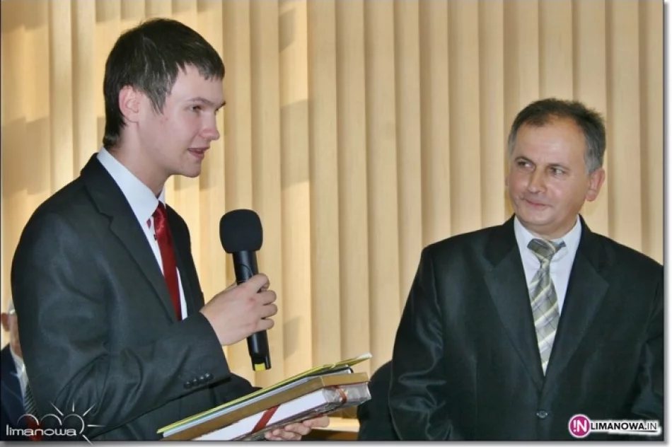 Złoty medalista z nagrodą od władz miasta - zdjęcie 3