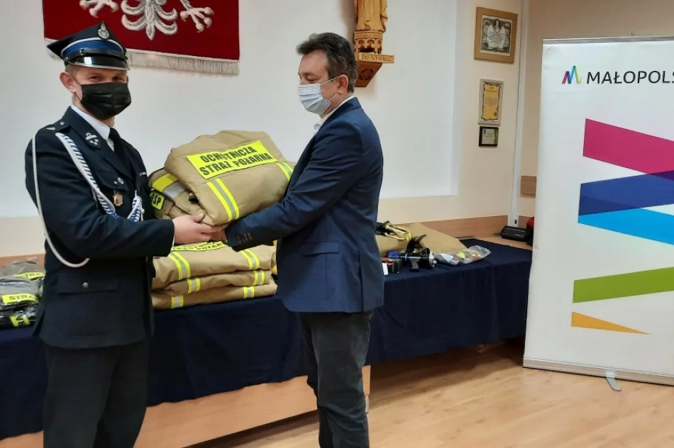 Samorządy złożyły się na sprzęt dla strażaków - zdjęcie 4