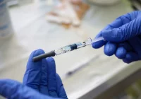 Koniec z corocznymi szczepieniami przeciwko grypie? Szansa na szczepionkę uniwersalną - zdjęcie główne