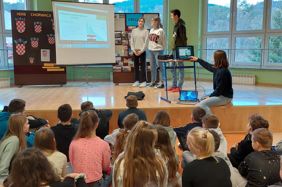 „Młodzi reporterzy z Przyszowej” i ich międzynarodowe kontakty - zdjęcie 2