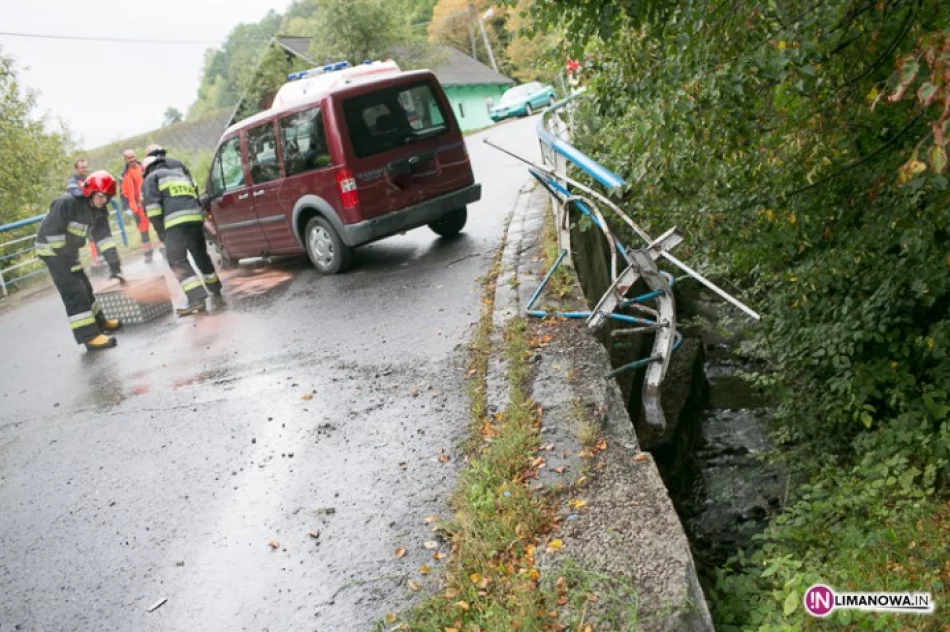 Uderzył w barierę mostu - zdjęcie 2