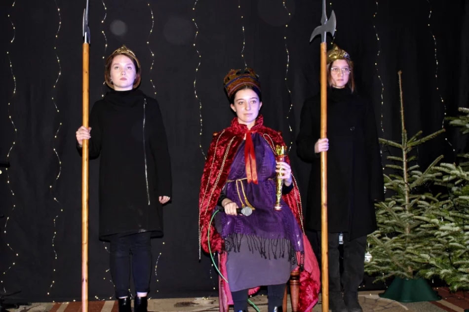 Pandemia nie pozwoliła kolędować w domach, więc zorganizowali jasełka - zdjęcie 7