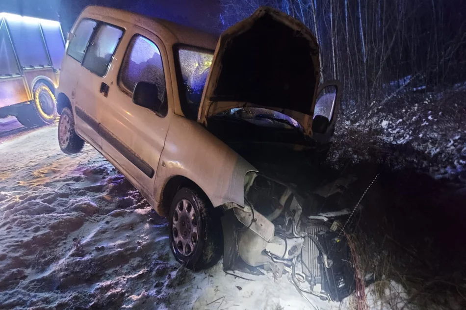 Groźnie wyglądające zderzenie czołowe   - zdjęcie 3