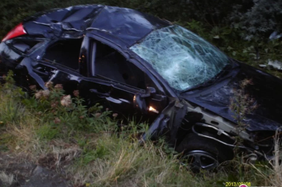 Kolizyjny weekend - dachowanie forda - zdjęcie 2