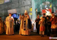 Tłumy wiernych na Różańcu Fatimskim - zdjęcie główne