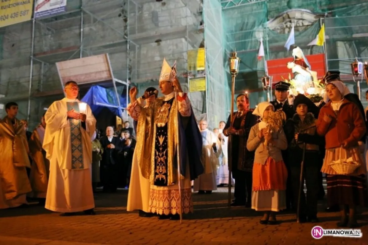 Tłumy wiernych na Różańcu Fatimskim