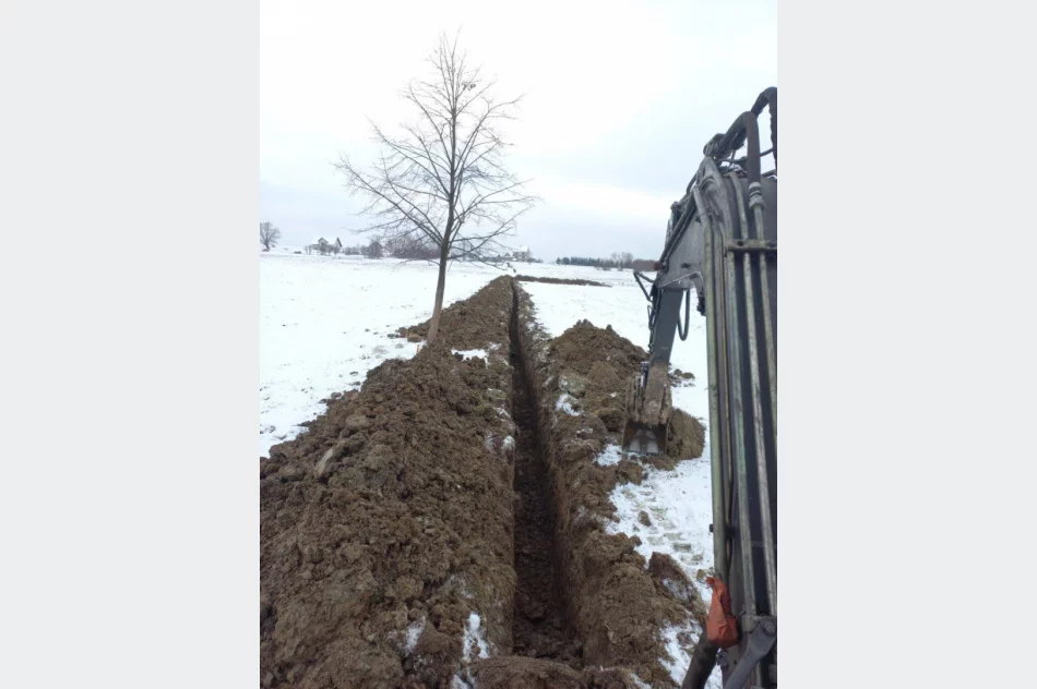 Roboty Ziemne/Koparki 3-5-8-13 tony/Wozidło 6-8 ton/Wywrotka 20 ton/ Hutek / Tel. 880-477-295/ - zdjęcie 17