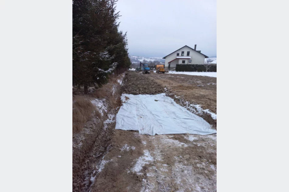 Roboty Ziemne/Koparki 3-5-8-13 tony/Wozidło 6-8 ton/Wywrotka 20 ton/ Hutek / Tel. 880-477-295/ - zdjęcie 18