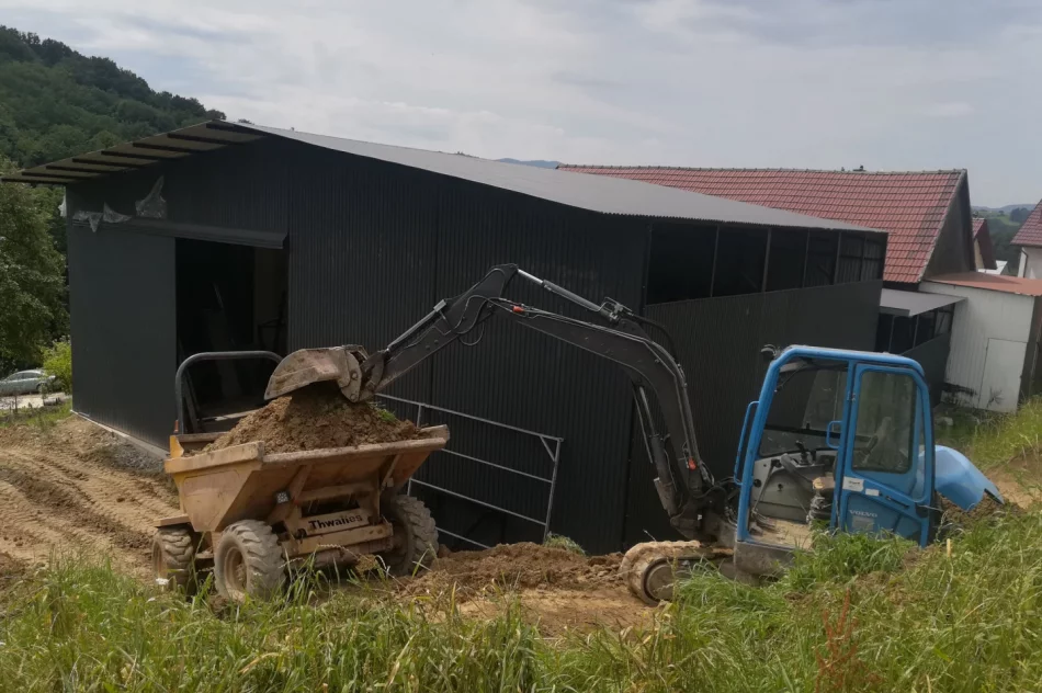 Roboty Ziemne/Koparki 3-5-8-13 tony/Wozidło 6-8 ton/Wywrotka 20 ton/ Hutek / Tel. 880-477-295/ - zdjęcie 23