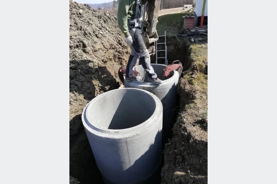 Roboty Ziemne/Koparki 3-5-8-13 tony/Wozidło 6-8 ton/Wywrotka 20 ton/ Hutek / Tel. 880-477-295/ - zdjęcie 27