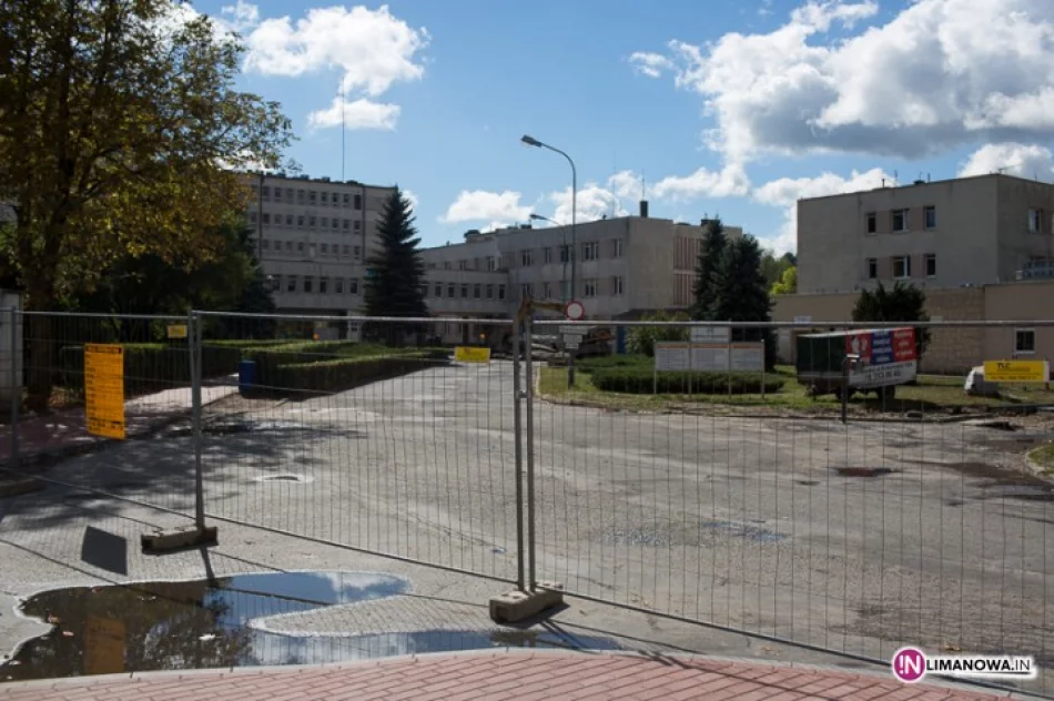 Nie parkować! To główny wjazd do szpitala - zdjęcie 3