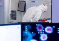 Kolejne zgony w powiecie i 57 nowych zakażeń. Testy w aptekach? - zdjęcie główne