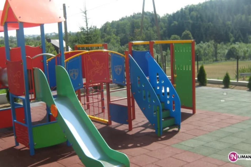 Powstały trzy nowe place zabaw - zdjęcie 3
