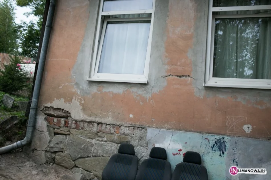 Budynek zagraża mieszkańcom - zdjęcie 3