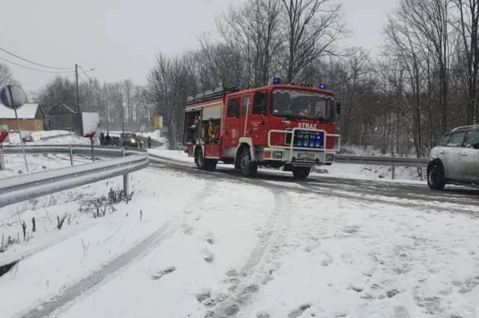 Trzy kolizje podczas śnieżycy - zdjęcie 3