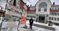 Rolnik protestuje przed sądem - zdjęcie 2