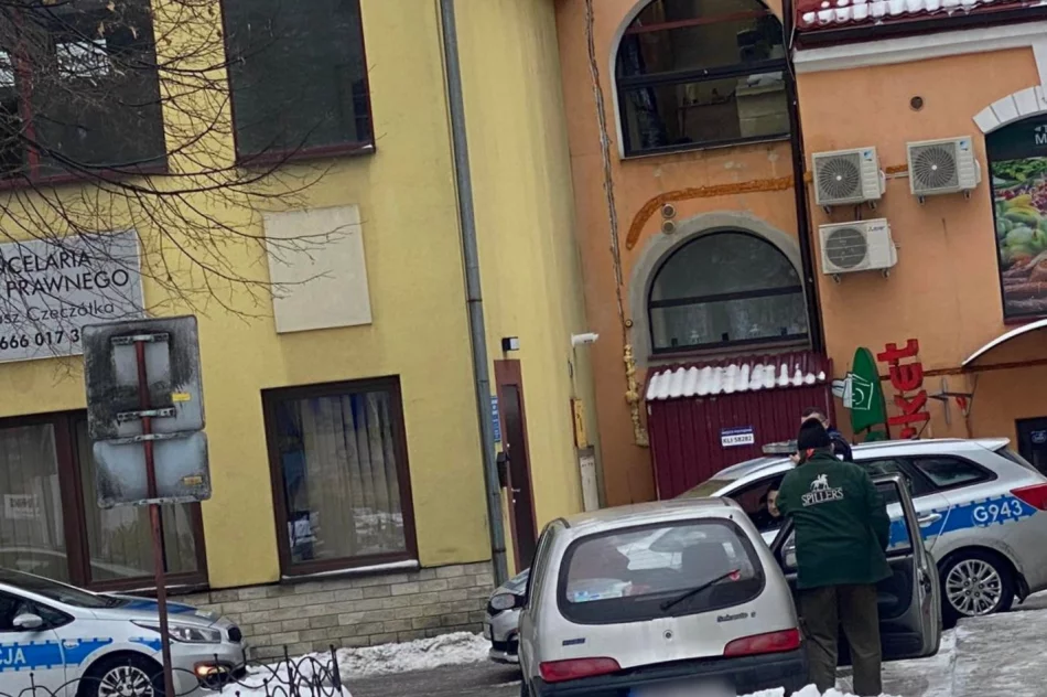 Rolnik protestuje przed sądem - zdjęcie 4