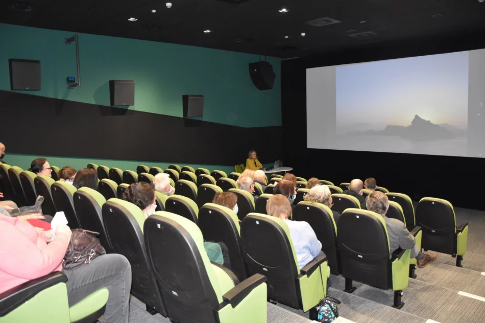 „Wyspy Szczęśliwe” w Miejskiej Galerii Sztuki - zdjęcie 4