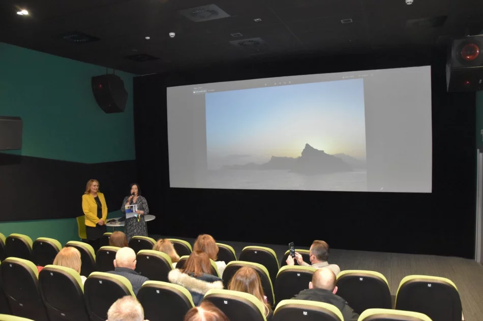 „Wyspy Szczęśliwe” w Miejskiej Galerii Sztuki - zdjęcie 7