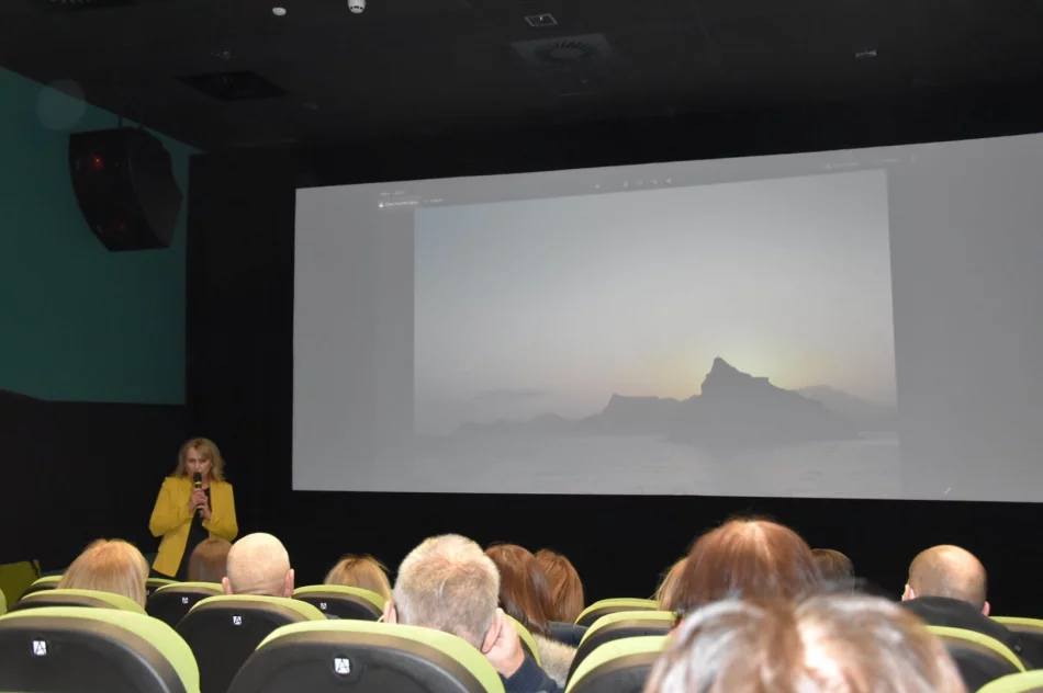 „Wyspy Szczęśliwe” w Miejskiej Galerii Sztuki - zdjęcie 10