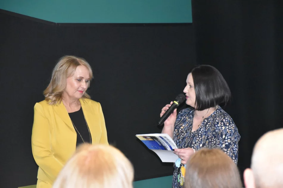 „Wyspy Szczęśliwe” w Miejskiej Galerii Sztuki - zdjęcie 15