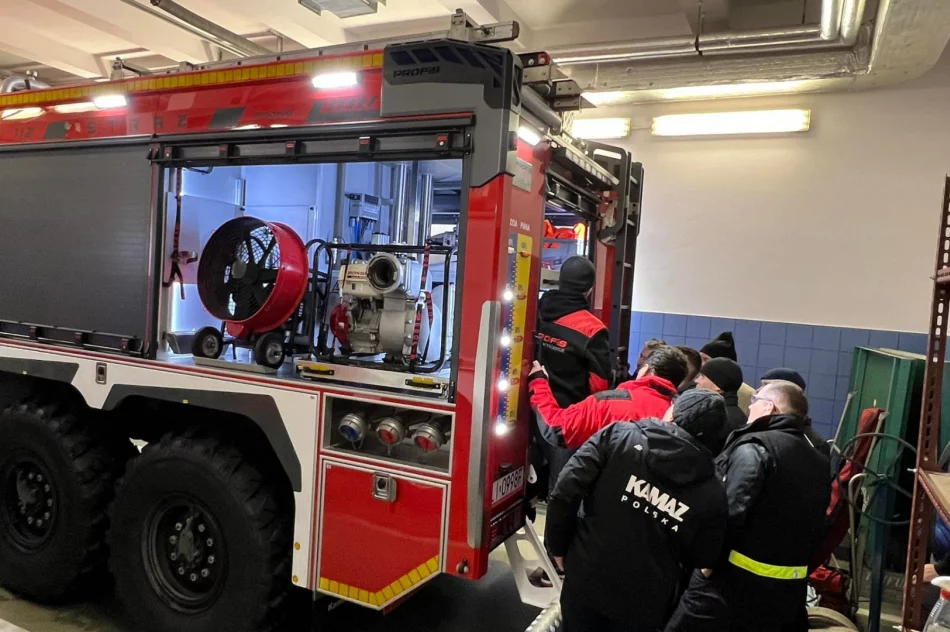 Nowy samochód za ponad 1 mln zł trafił do limanowskiej PSP - zdjęcie 2