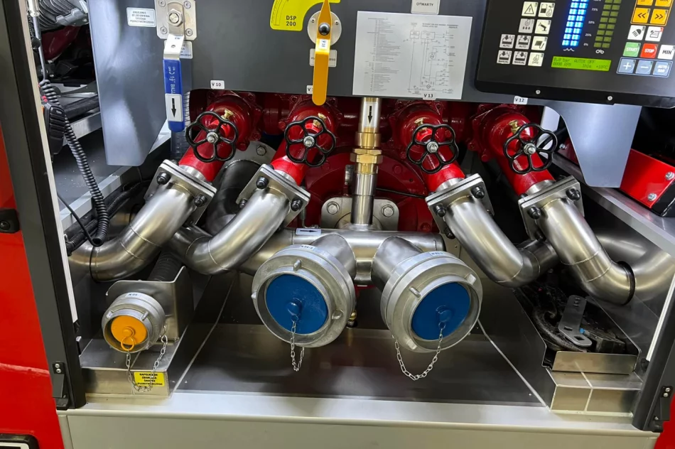 Nowy samochód za ponad 1 mln zł trafił do limanowskiej PSP - zdjęcie 6