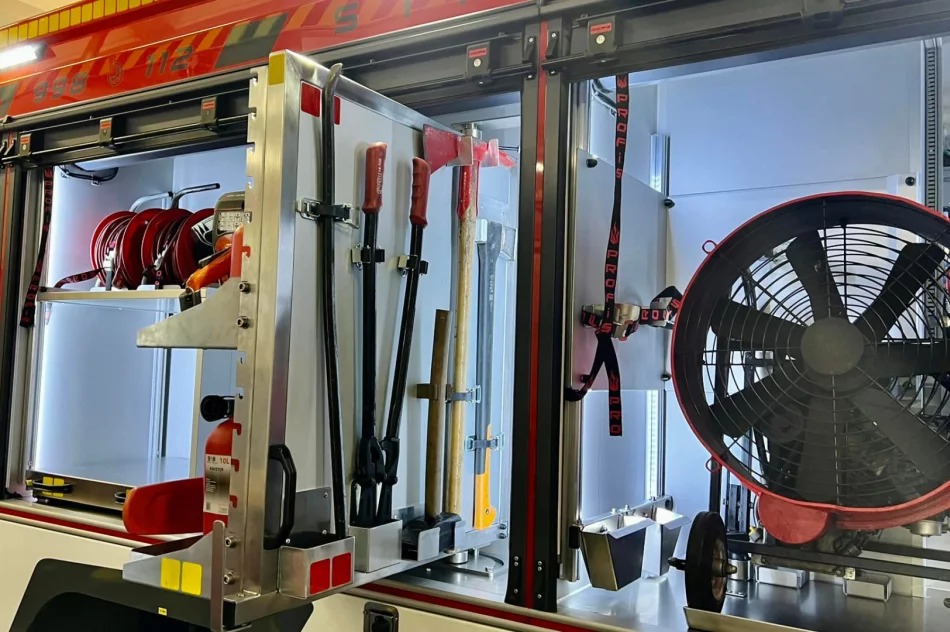 Nowy samochód za ponad 1 mln zł trafił do limanowskiej PSP - zdjęcie 7