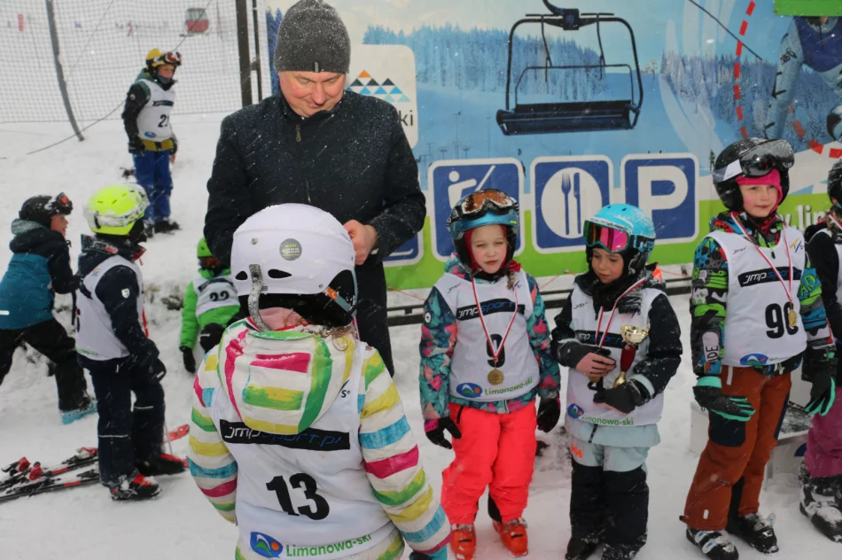  Odbył się SLALOM GIGANT o puchar Łysej Góry pod patronatem Burmistrza Miasta Limanowa - zdjęcie 2