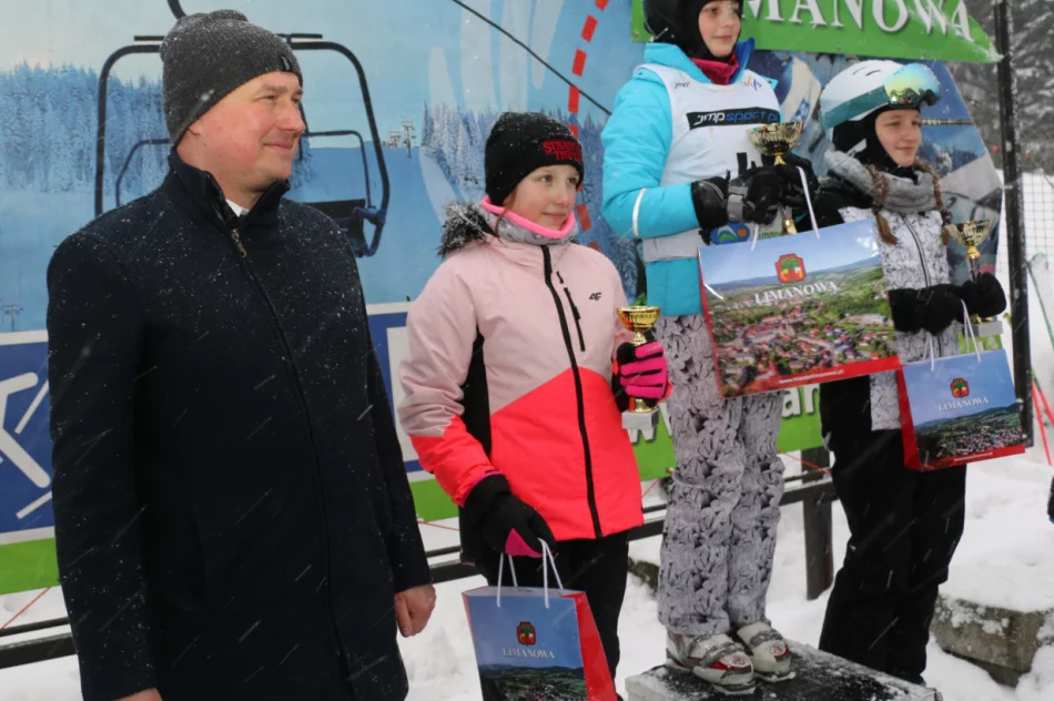 Odbył się SLALOM GIGANT o puchar Łysej Góry pod patronatem Burmistrza Miasta Limanowa - zdjęcie 5
