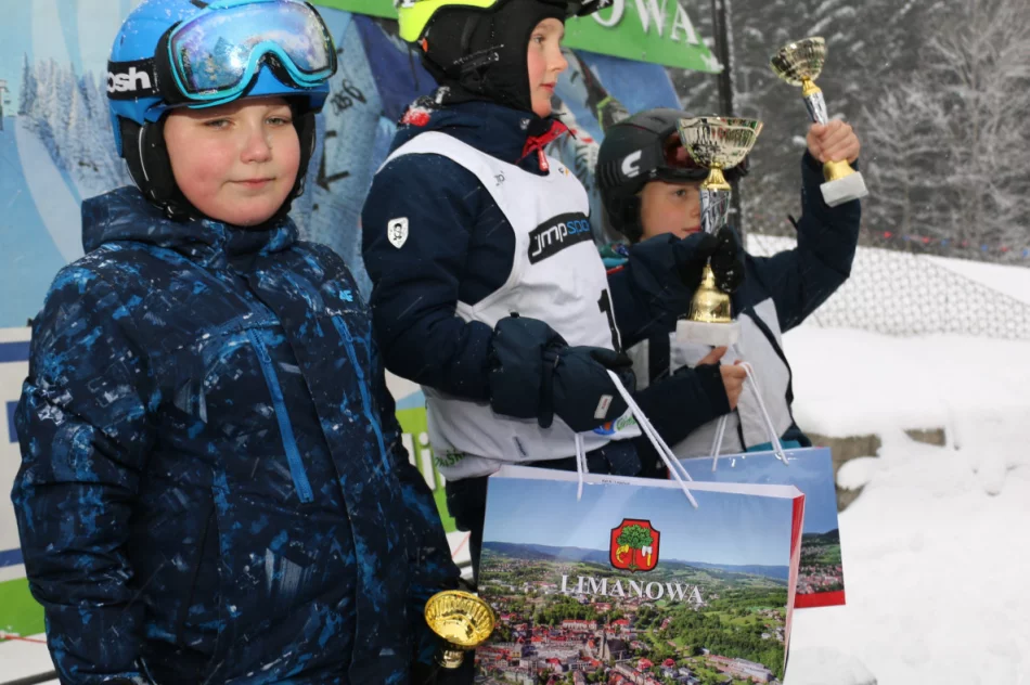  Odbył się SLALOM GIGANT o puchar Łysej Góry pod patronatem Burmistrza Miasta Limanowa - zdjęcie 16