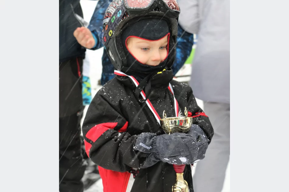  Odbył się SLALOM GIGANT o puchar Łysej Góry pod patronatem Burmistrza Miasta Limanowa - zdjęcie 17