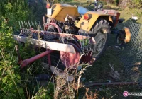 Staczający się traktor uderzył w sąsiada - zdjęcie główne