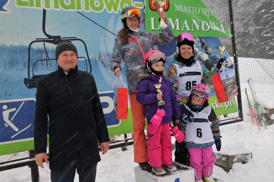 Blisko 100 osób rywalizowało na stoku - zdjęcie 11