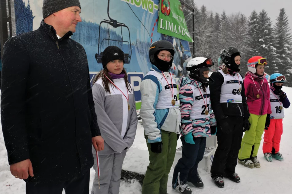 Blisko 100 osób rywalizowało na stoku - zdjęcie 14
