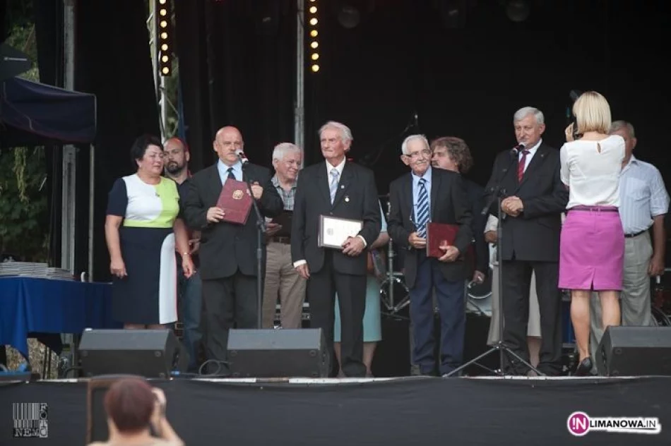 Miejskie odznaczenia wręczone - zdjęcie 3