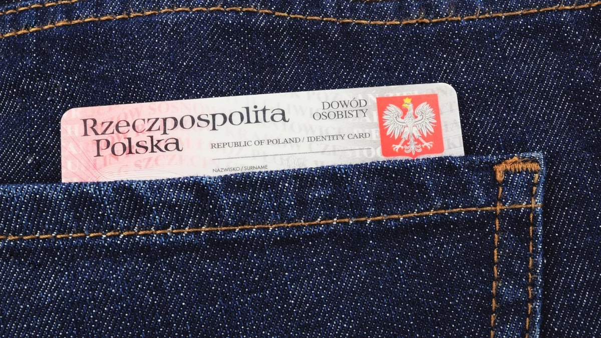 Użytkownicy, którzy do środy nie zalogowali się do mObywatela muszą przywrócić ważność dokumentów