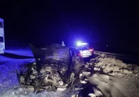 Groźnie wyglądające zderzenie czołowe   - zdjęcie główne