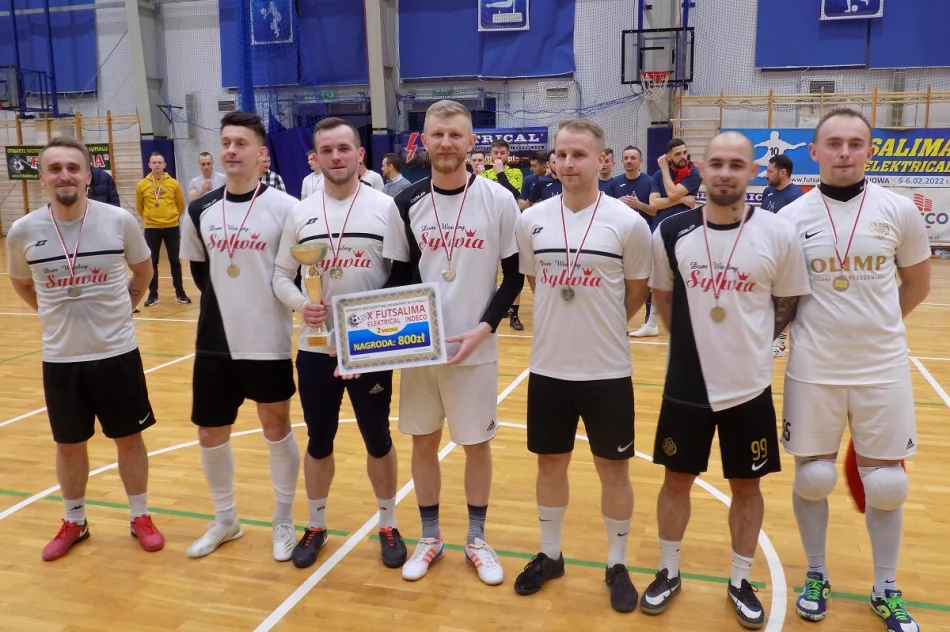 Zakończyła się X FUTSALIMA - Otwarte Mistrzostwa Limanowej w Futsalu o Puchar Burmistrza Miasta Limanowa - zdjęcie 3