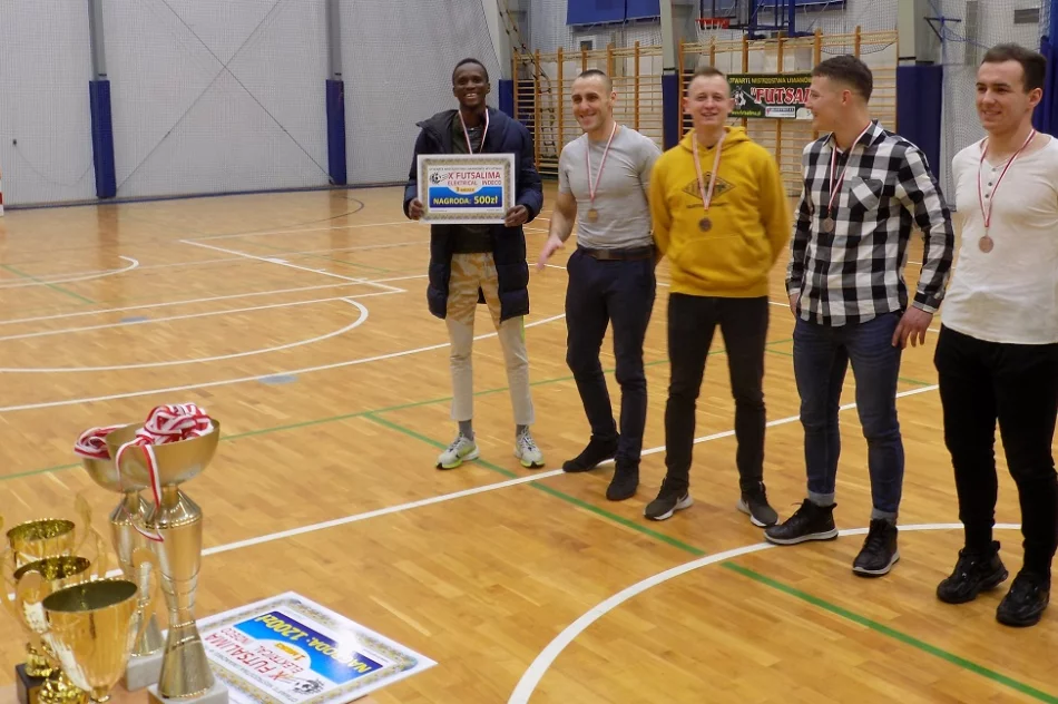 Zakończyła się X FUTSALIMA - Otwarte Mistrzostwa Limanowej w Futsalu o Puchar Burmistrza Miasta Limanowa - zdjęcie 4