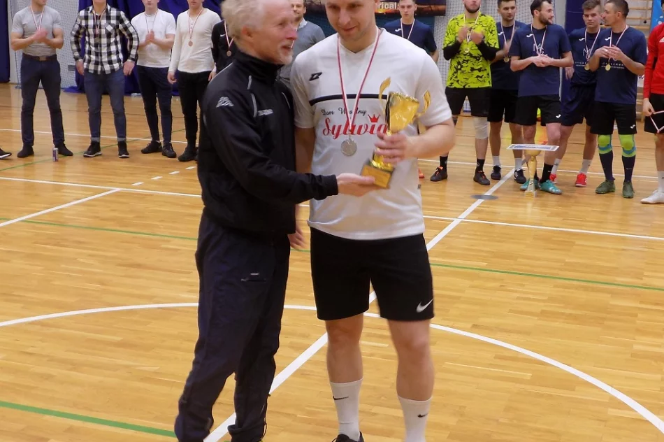 Zakończyła się X FUTSALIMA - Otwarte Mistrzostwa Limanowej w Futsalu o Puchar Burmistrza Miasta Limanowa - zdjęcie 8