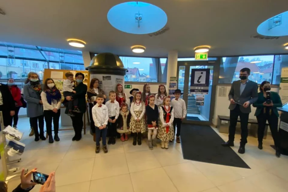 Oficjalne otwarcie wystawy „Pisarzowa – trzy wymiary czasu”  - zdjęcie 9