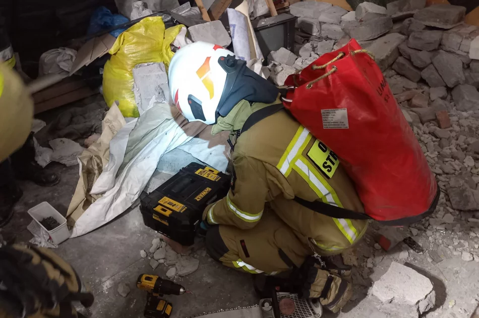 Interwencje w związku z wichurami - uszkodzone budynki - zdjęcie 3