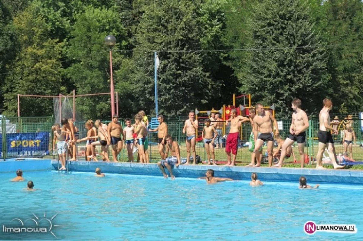 Duża popularność bezpłatnego basenu