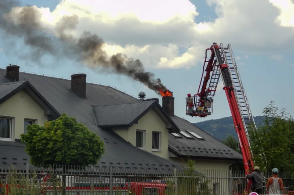 Pożar na budynku usługowym - zdjęcie 2