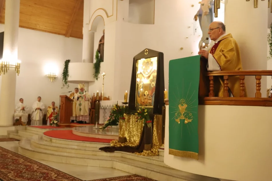 Biskup podczas peregrynacji ikony: każdy z nas takiej łaski potrzebuje - zdjęcie 3