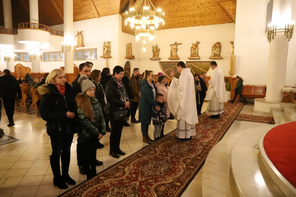 Biskup podczas peregrynacji ikony: każdy z nas takiej łaski potrzebuje - zdjęcie 7