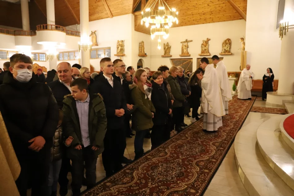 Biskup podczas peregrynacji ikony: każdy z nas takiej łaski potrzebuje - zdjęcie 8