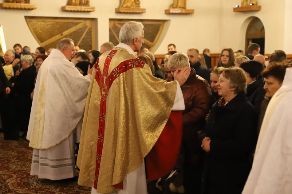 Biskup podczas peregrynacji ikony: każdy z nas takiej łaski potrzebuje - zdjęcie 11