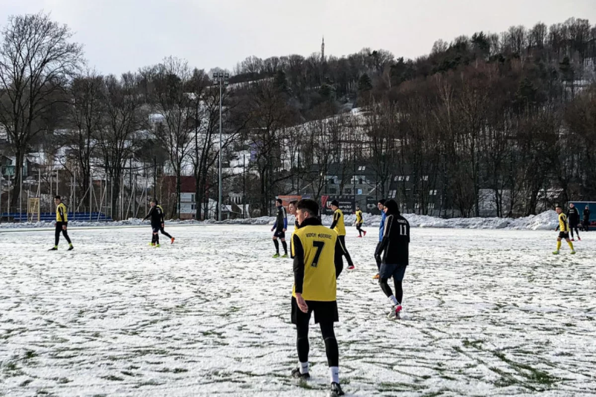 Wierchy po trzech sparingach. Z nowym trenerem, z dotychczasową kadrą.